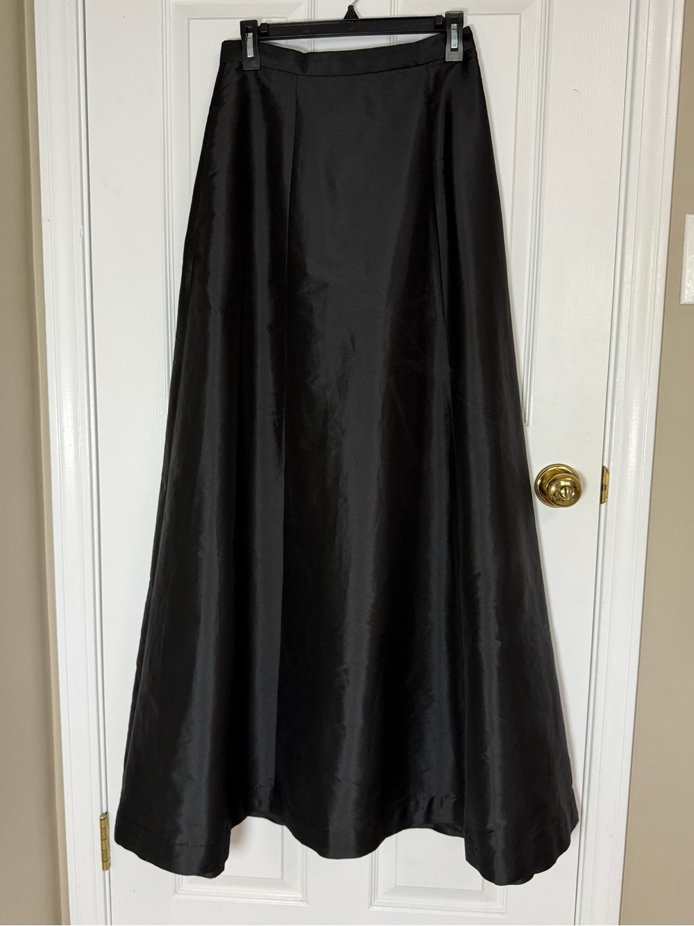 Aidan Mattox Black Taffeta Formal Maxi Ball Skirt A-Line Evening Gala Size 6
